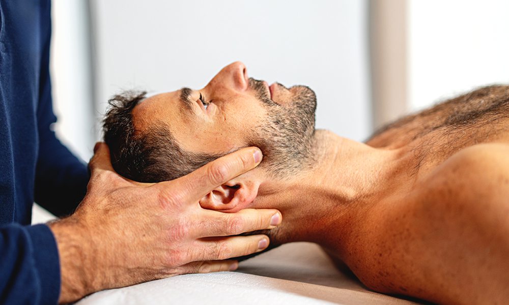 Craniosacrale Therapie gehört auch zu den Leistungen der Osteopathie in unserer Praxis in Schorndorf.