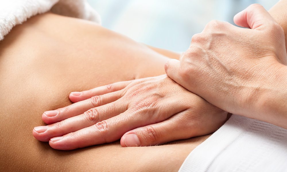 Viszerale Therapie gehört auch zu den Leistungen der Osteopathie in unserer Praxis in Schorndorf.